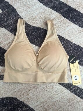 TRUEKIND Everyday Essential wirefree padded beige bralette size S NWT